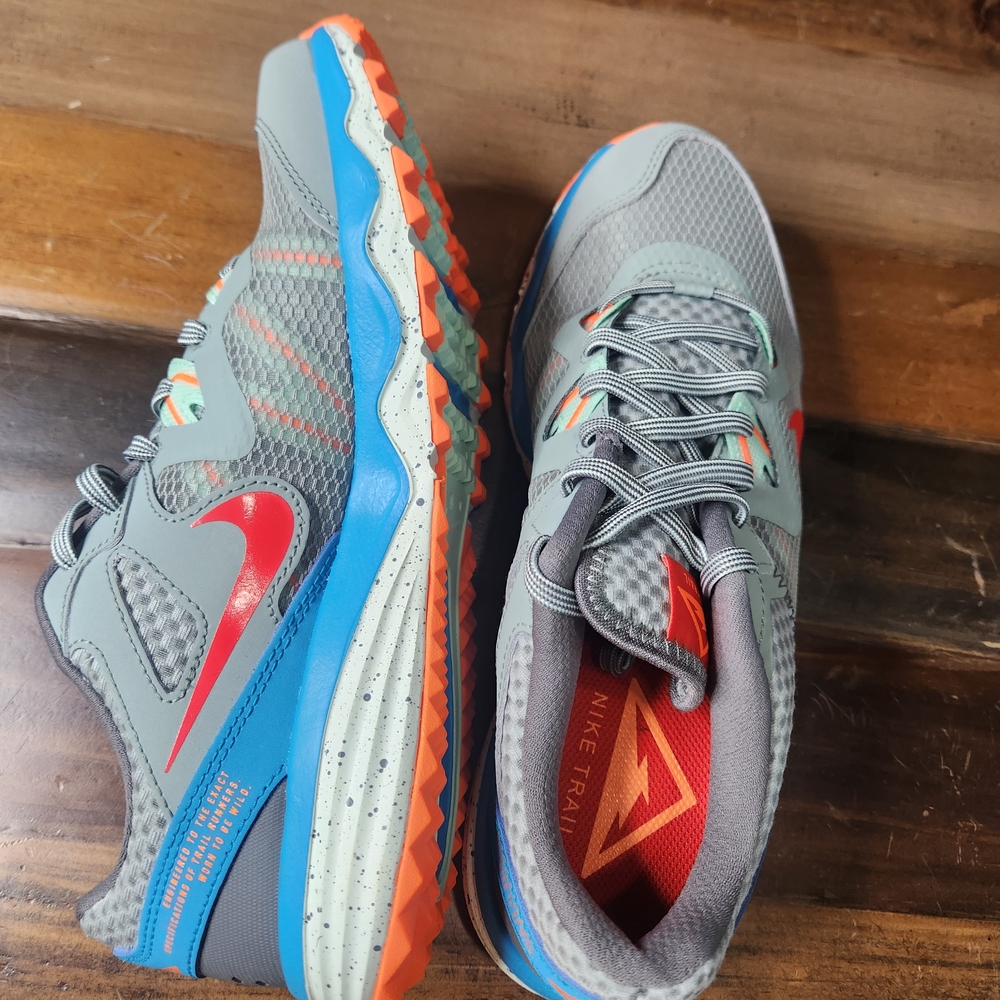 Size 8.5 - Nike Juniper Trail Dusty Sage Habanero Red